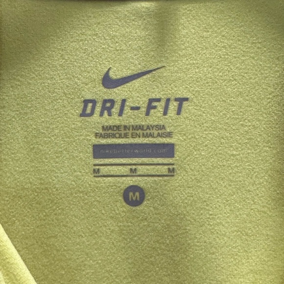 Nike Size M Lightweight Running Jacket EUC - Picture 3 of 8